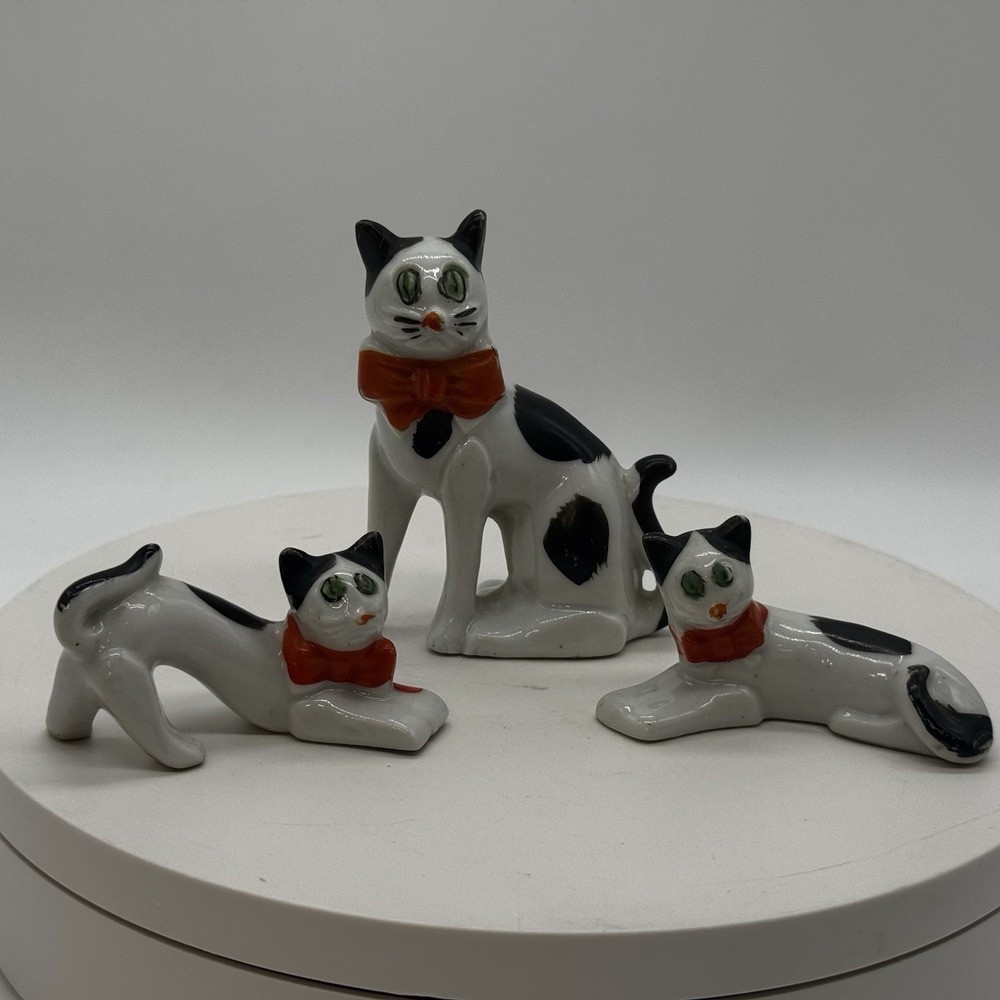 Vtg 1950s Kitschy Googly Green Eye CAT/KITTENS Trio Porcelain Figurines Japan